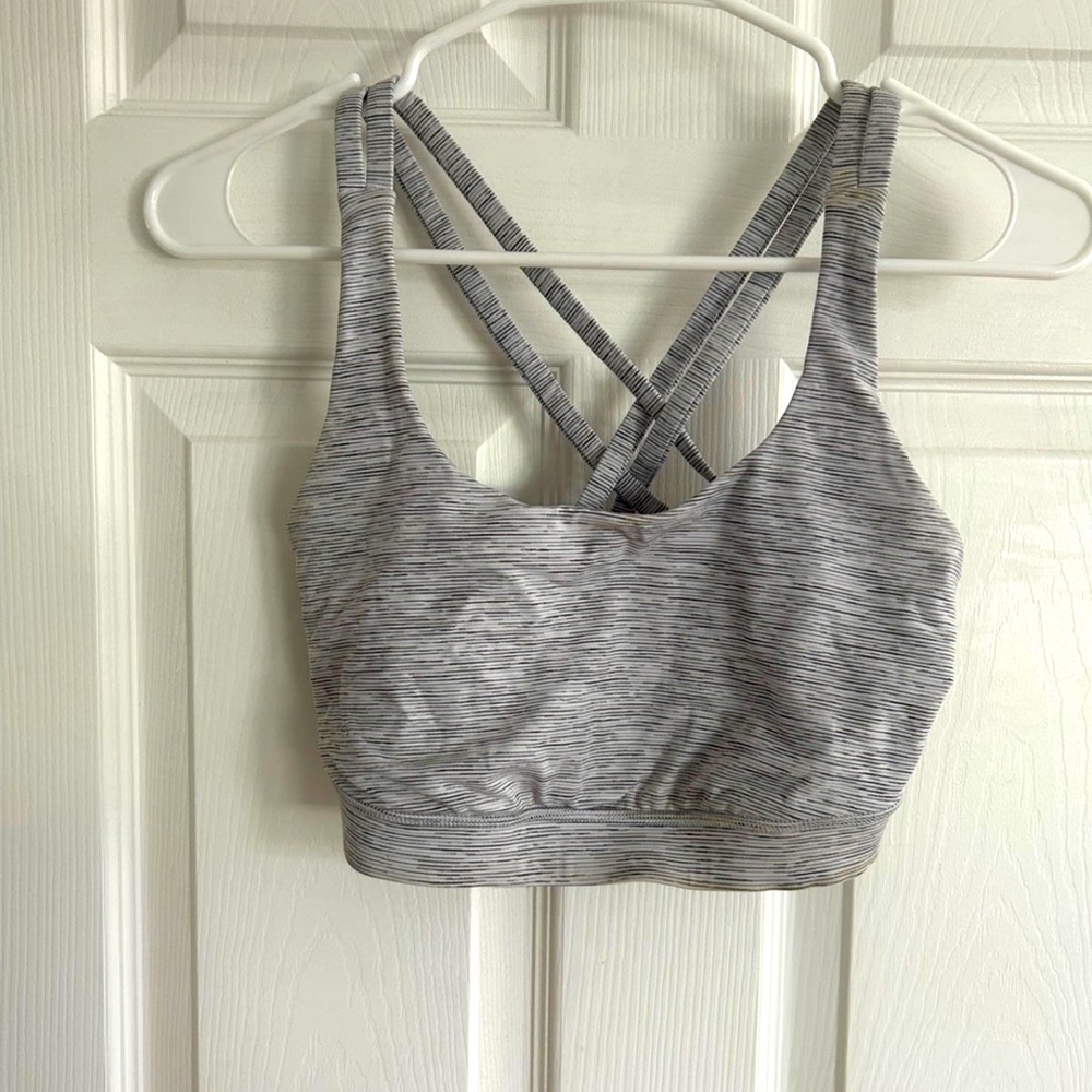 Luluemon sports bra size 8.